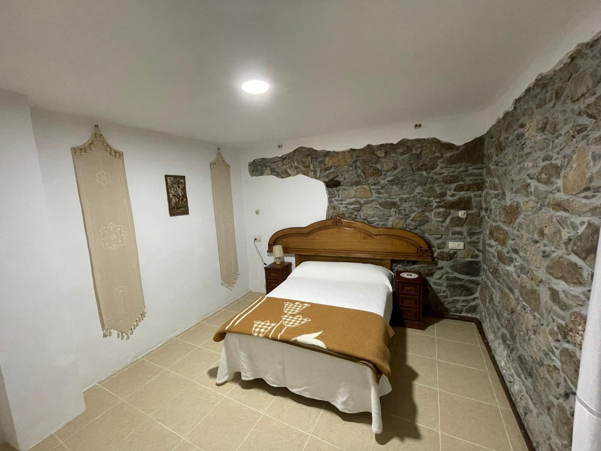 Hotel El Nuevo Semellon Aceptamos Mascotas Tineo Esterno foto
