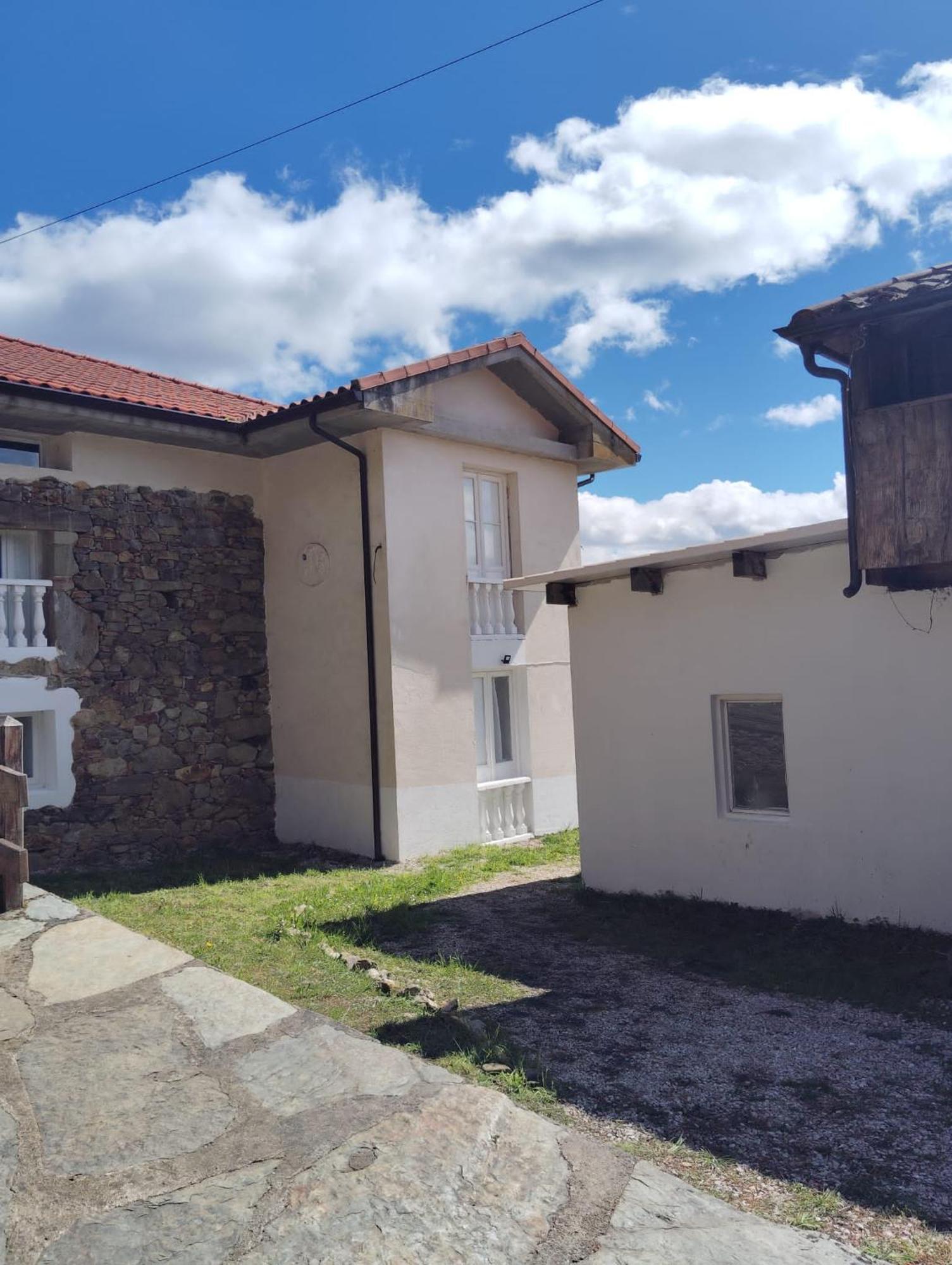 Hotel El Nuevo Semellon Aceptamos Mascotas Tineo Esterno foto